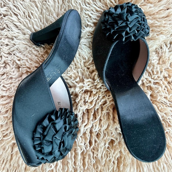 Daniel Green Shoes - Vintage DANIEL GREEN Satin Shoes Black Boudoir Slippers 1950s Bow Rosette 6.5/7